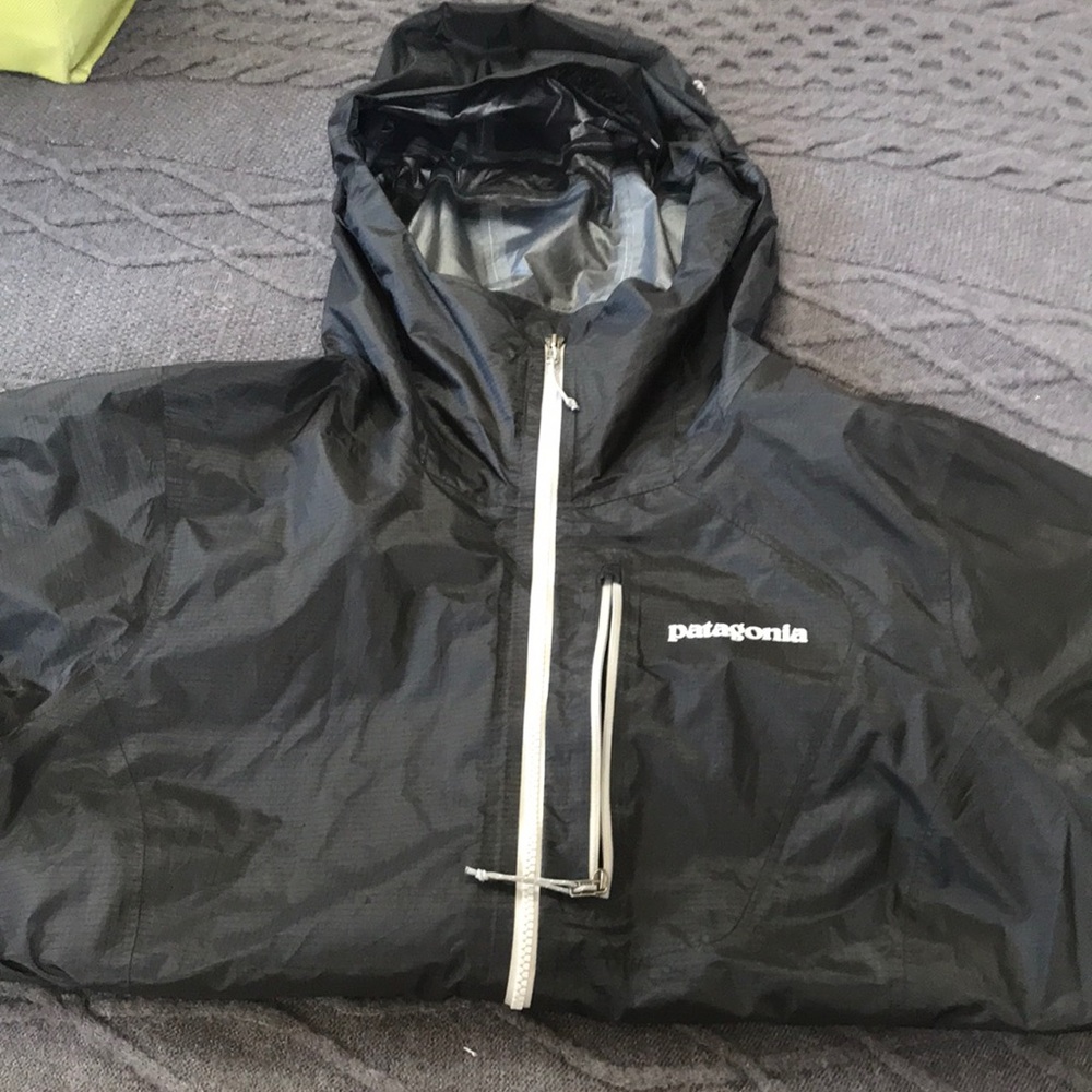 Patagonia waterproof windbreaker